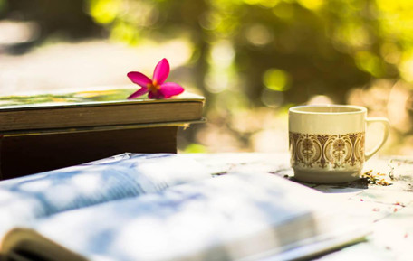 适度表扬，促进孩子的自我认同